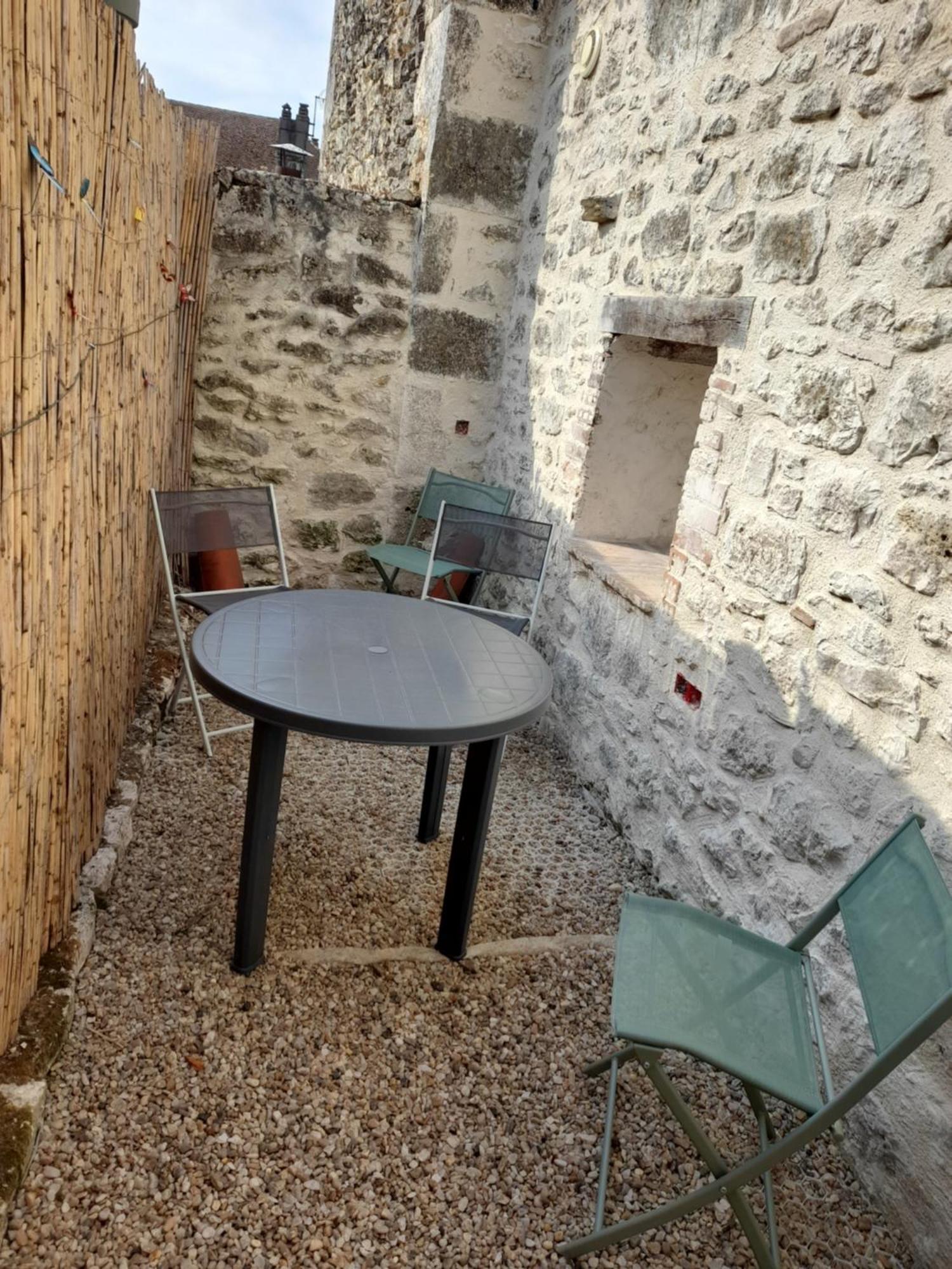 Gite De La Tour Montcuq Dış mekan fotoğraf